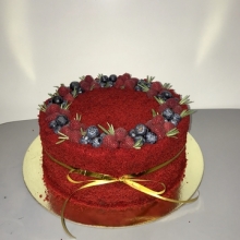 Торт для женщин "Красный Бархат" к 8 Марта, недорого заказать в Минске.