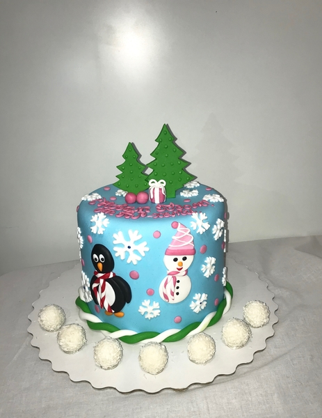 торт новогодний с пингвином